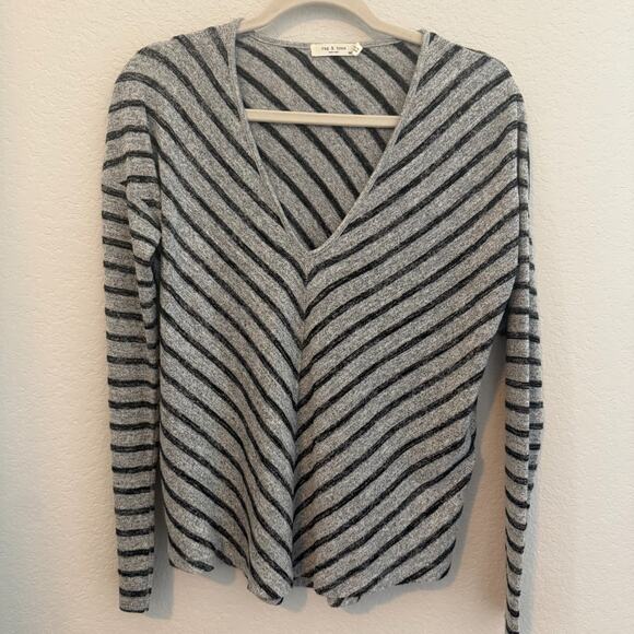 rag & bone Tops - Rag & Bone Striped Hudson V-Neck Long Sleeve Top/Sweater Size XS MSRP $155